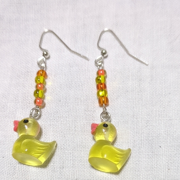 Adorable Dangle Duck Earrings Orange And Yellow Transparent - Picture 1 of 2